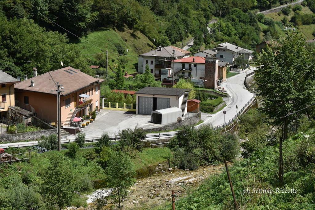 In Valle - Alloggio Vacanze Quero Eksteriør bilde